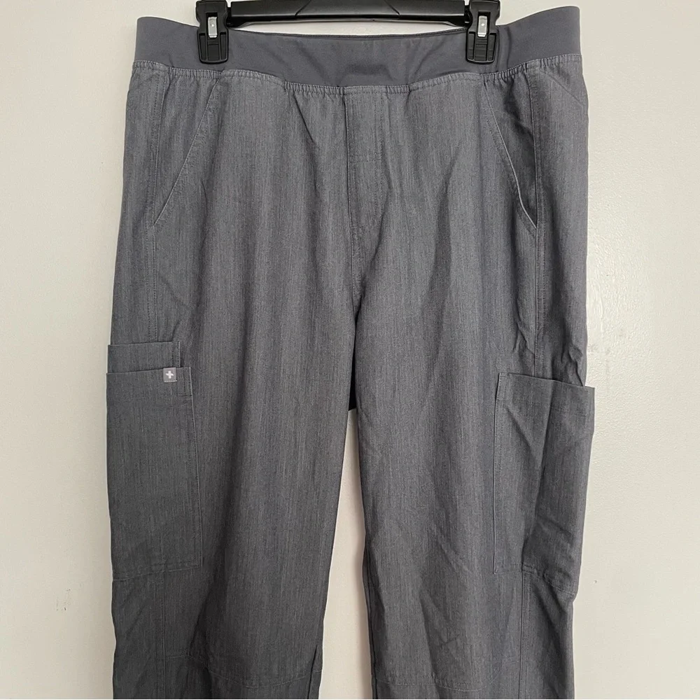 Men’s FIGS Axim Cargo Scrub Pants Graphite 1927 Size XL